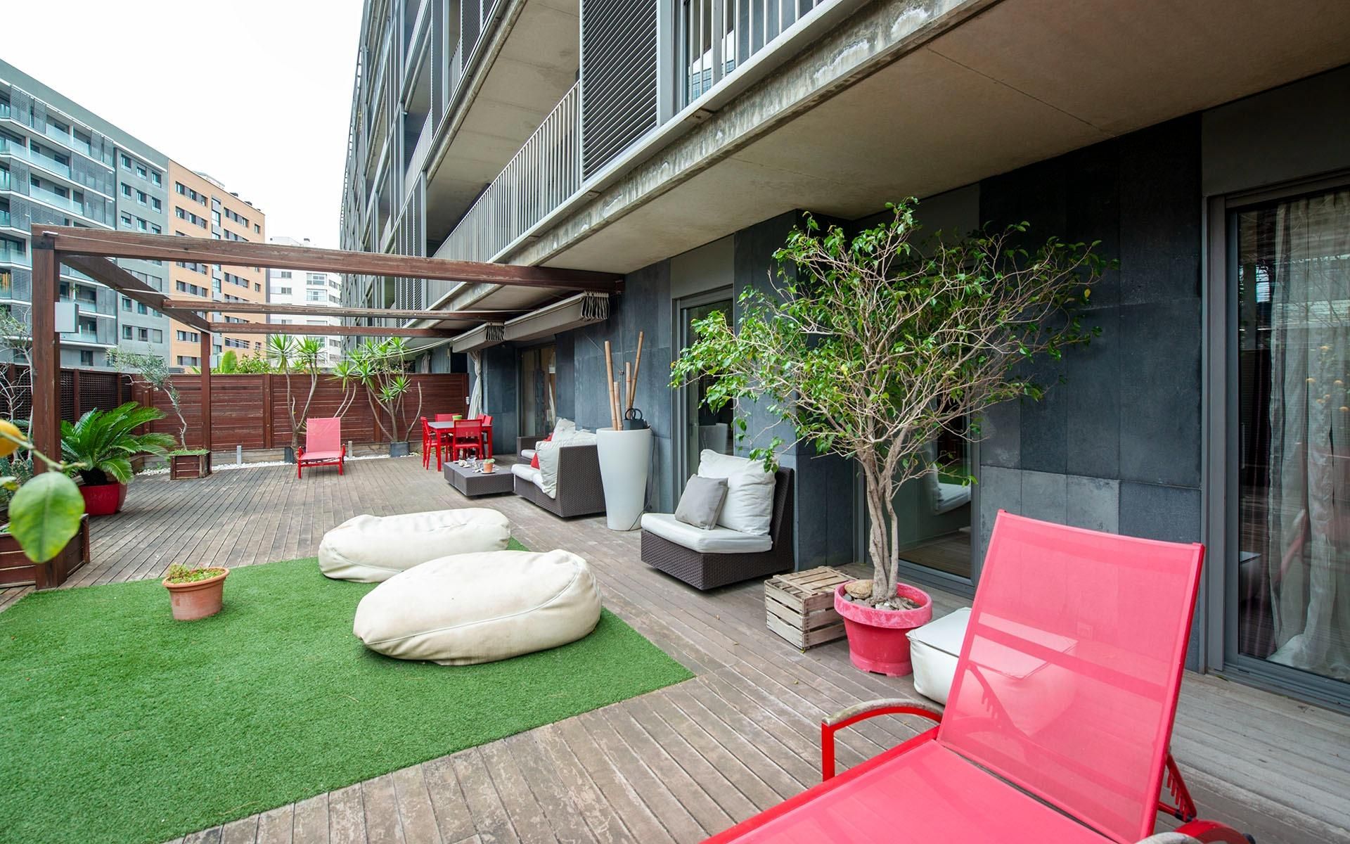 Terrace of Flat for sale in  Barcelona Capital  with Air Conditioner, Heating and Private garden