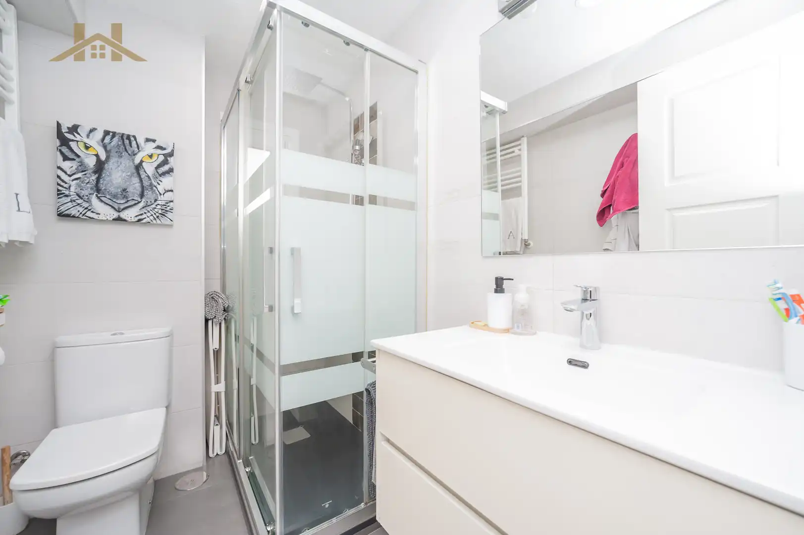 Bathroom of Flat for sale in Alcorcón  with Air Conditioner, Heating and Terrace