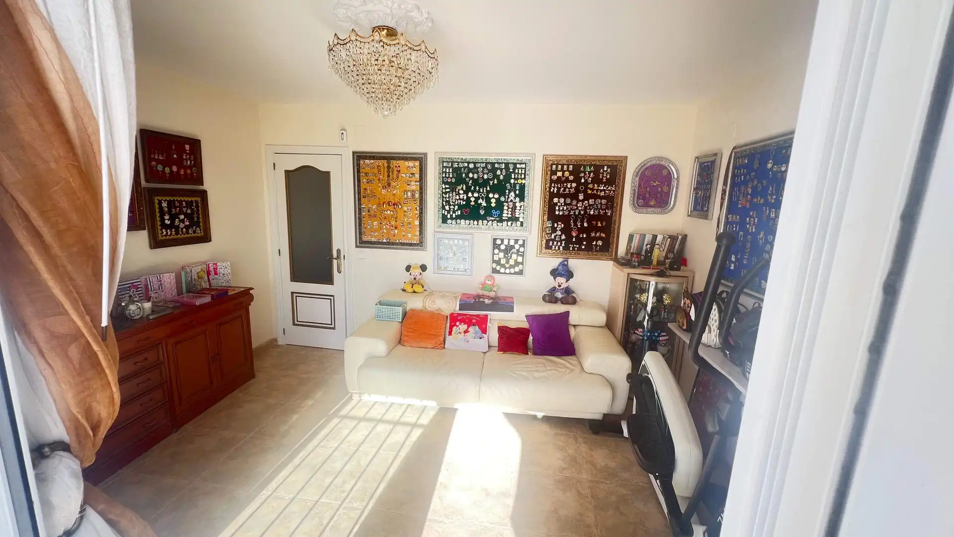 Sala de estar de Casa o chalet en venta en La Nucia con Aire acondicionado, Jardín privado y Terraza