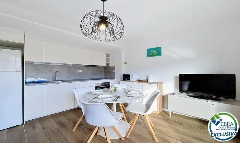 Kitchen of Flat for sale in Roses  with Heating, Terrace and Furnished
