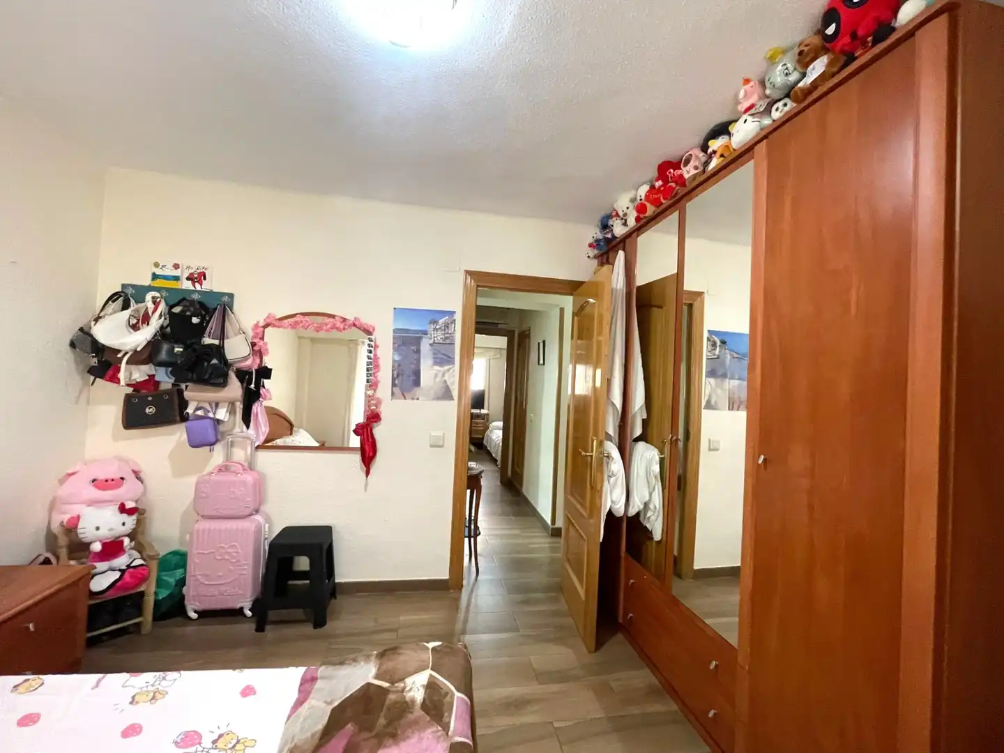 Dormitori de Pis en venda en Valencia amb Moblat i Balcó