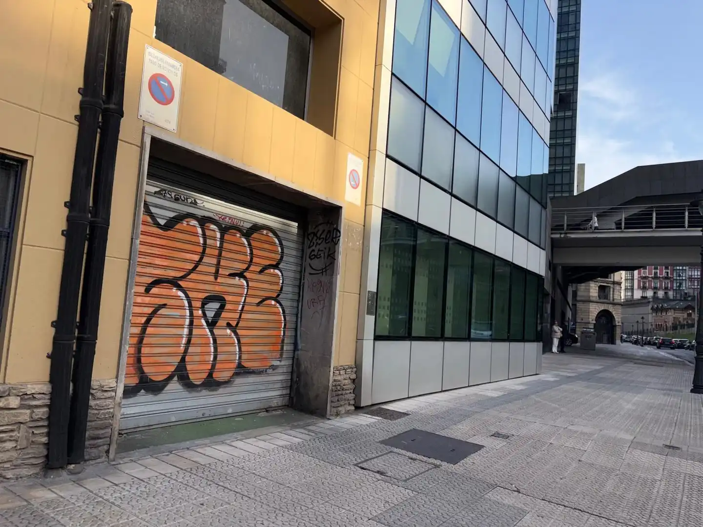 Exterior view of Garage for sale in Bilbao 