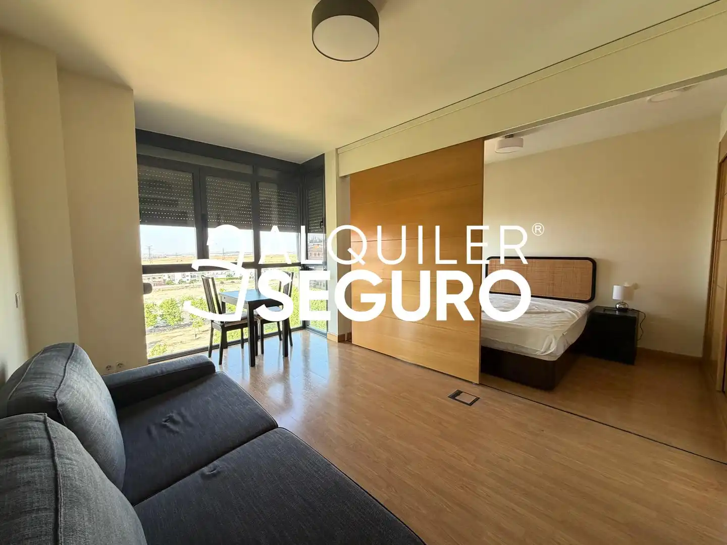 Habitación de Loft de alquiler en Madrid con Aire acondicionado, Calefacción y Trastero