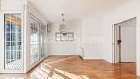 Living room of Apartment for sale in  Barcelona Capital  with Air Conditioner, Heating and Private garden