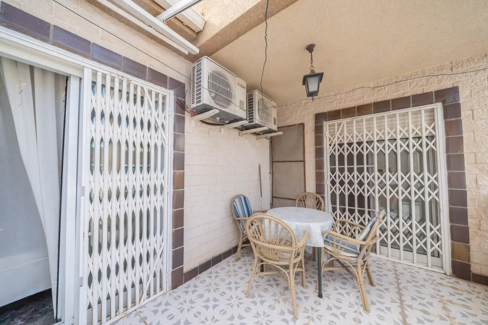 Terrassa de Casa adosada en venda en San Pedro del Pinatar amb Aire condicionat, Jardí privat i Terrassa