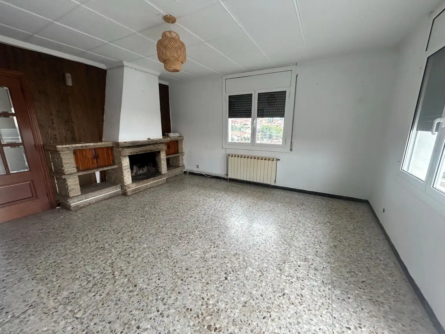 Sala d'estar de Casa o xalet en venda en Castellar del Vallès amb Calefacció, Jardí privat i Terrassa
