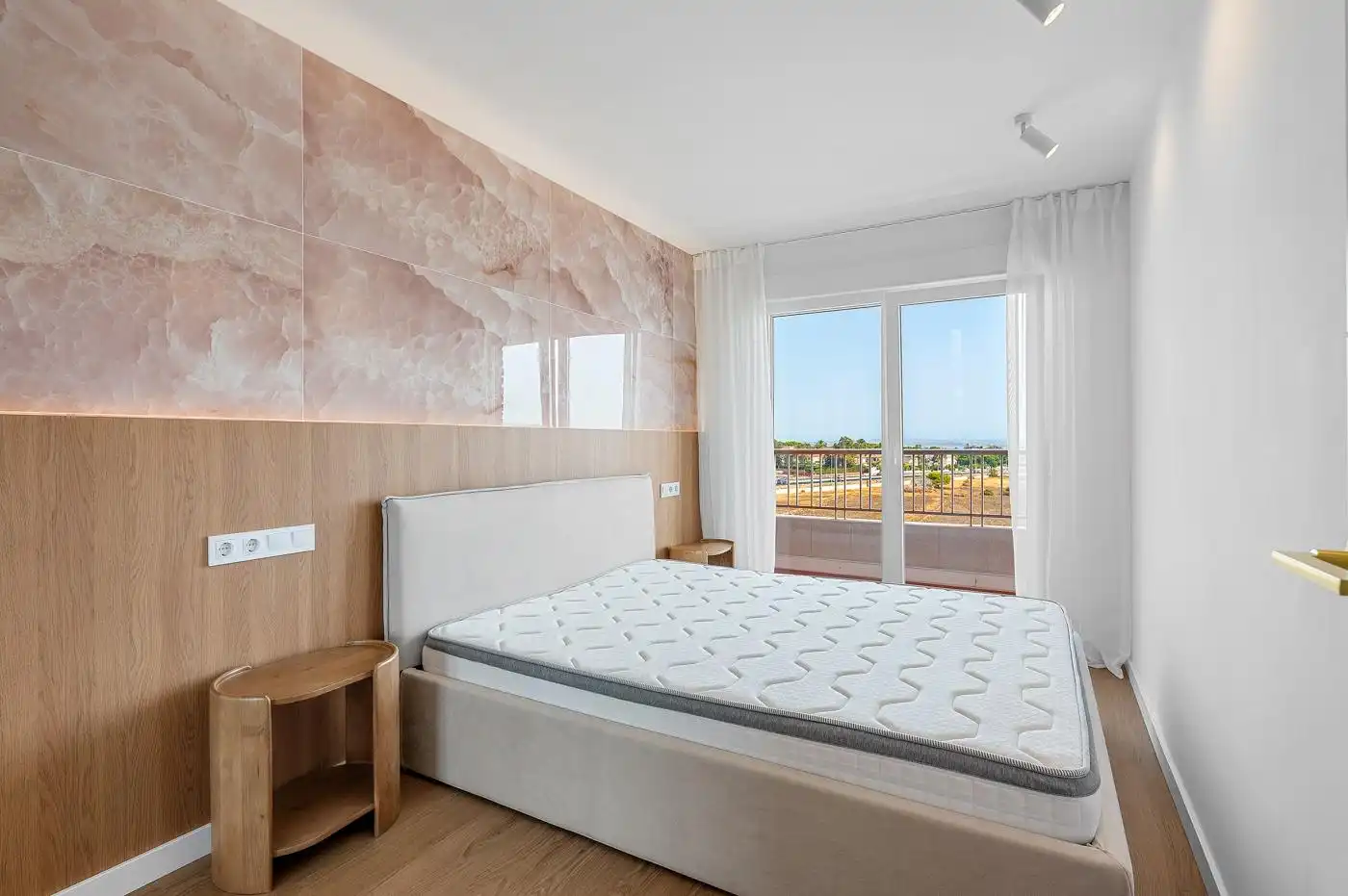 Habitación de Piso en venta en Torrevieja con Terraza, Piscina y Piscina comunitaria