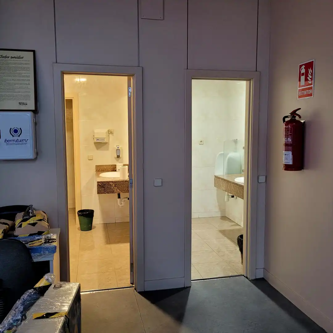 Business premises to rent in Calle de María Tubau, imagen 35