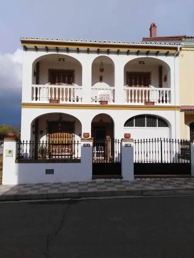 Einfamilien-Reihenhaus zum Verkauf in Cordoba, Archidona