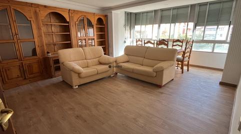 Foto 5 de Piso de alquiler en Plaza de Toros - Avenida Chapí - Trinquete, Elda