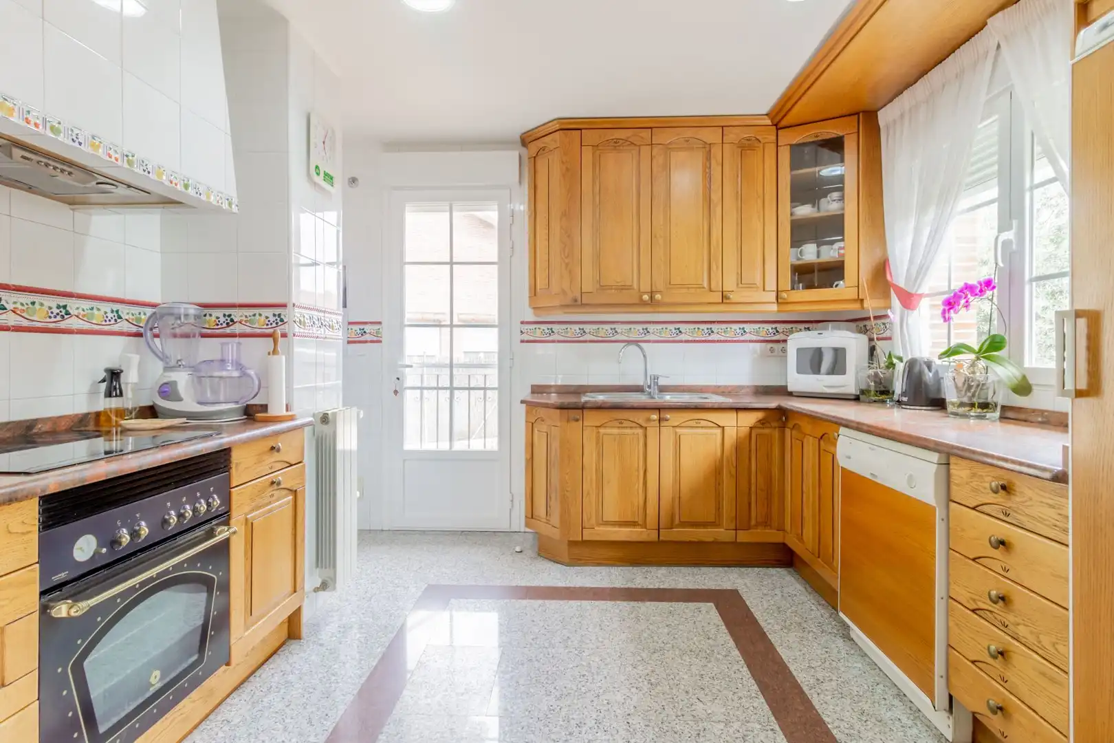 Cuina de Casa o xalet en venda en Valdemorillo amb Calefacció i Jardí privat