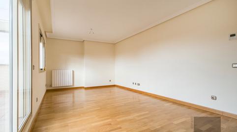 Foto 3 de Piso en venta en Calle del Monasterio de Montesclaros, Montecarmelo, Madrid