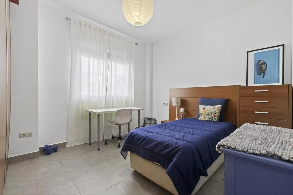 Bedroom of Flat for sale in Alcalá de Guadaira  with Air Conditioner, Heating and Furnished