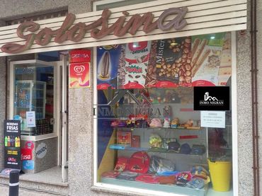 Locale commerciale in affitto a Rúa Arco Visigótico