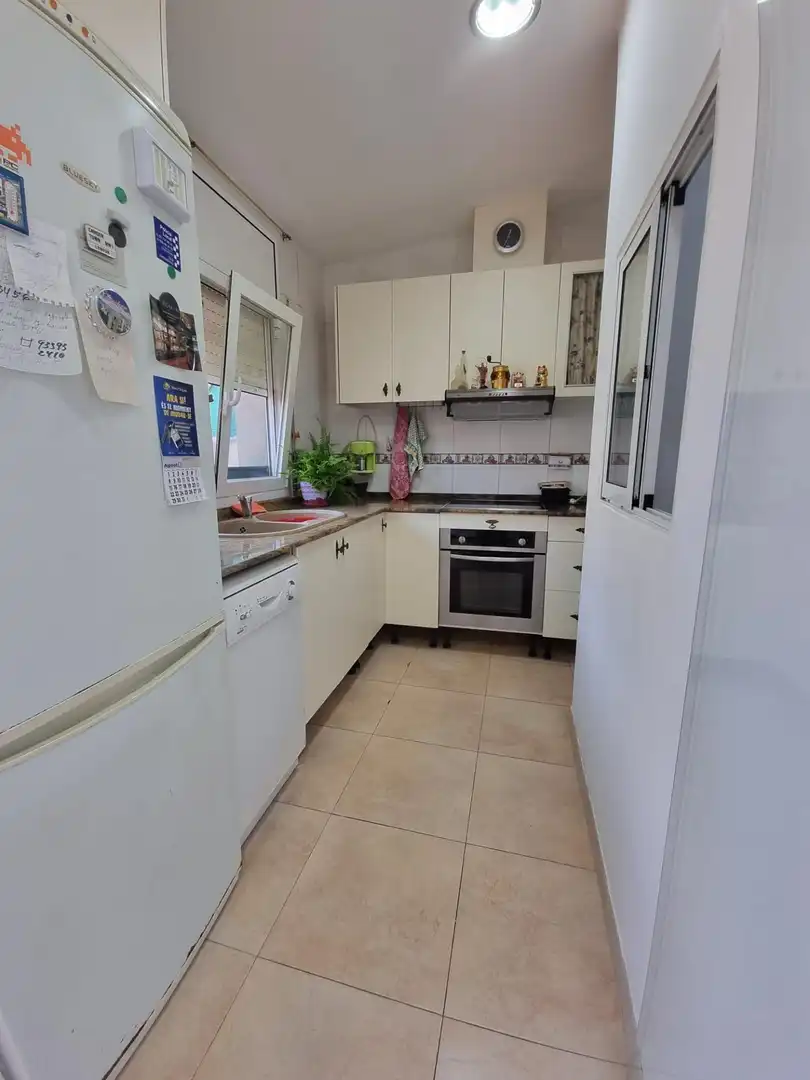 Cocina de Casa adosada en venta en Castellar del Vallès con Calefacción, Jardín privado y Terraza