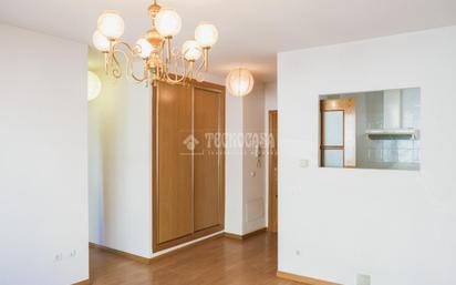 Flat for sale in  Madrid Capital  with Heating