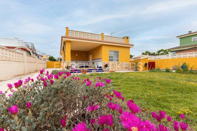 Casa-chalet en Venta en Playa