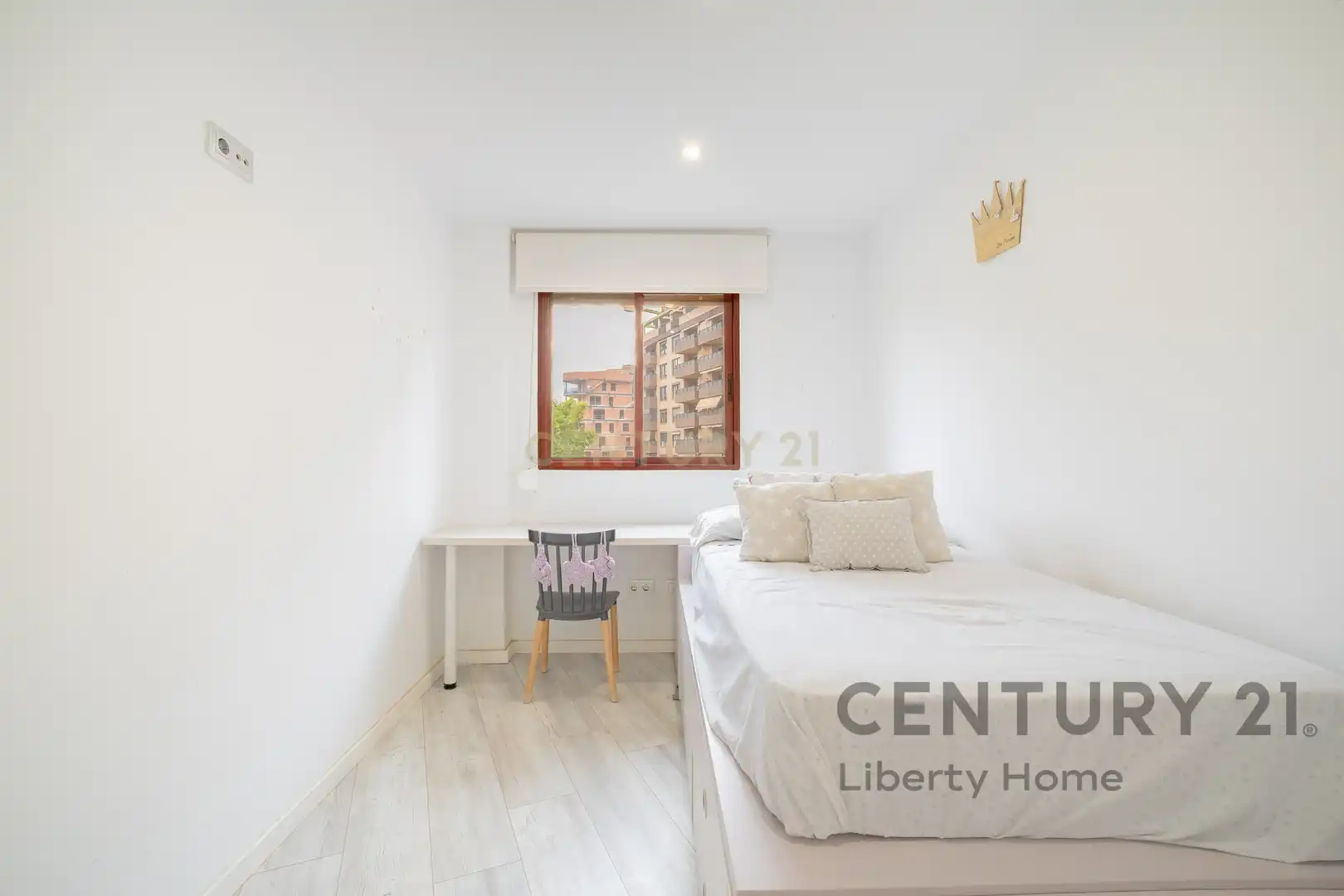 Bedroom of Apartments for rent in Valencia  with Air Conditioner, Private garden and Oven