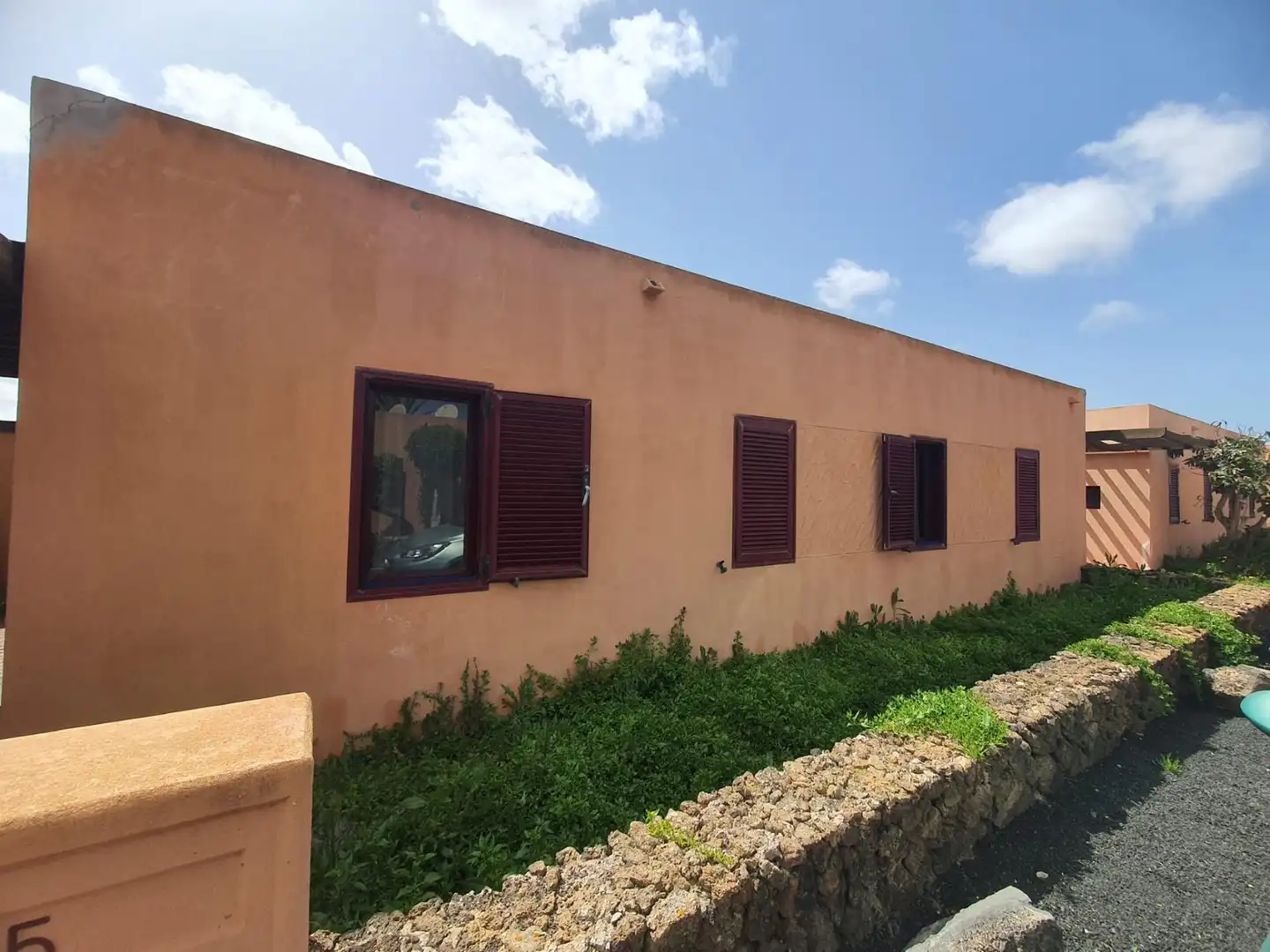 Adossat amb jardí en venda a Calle Calle Hinojo