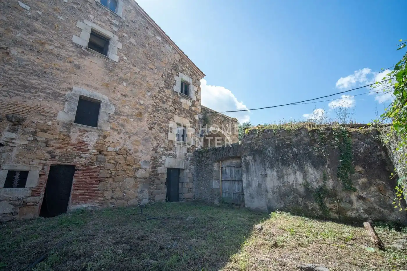 Houses for sale in Juià