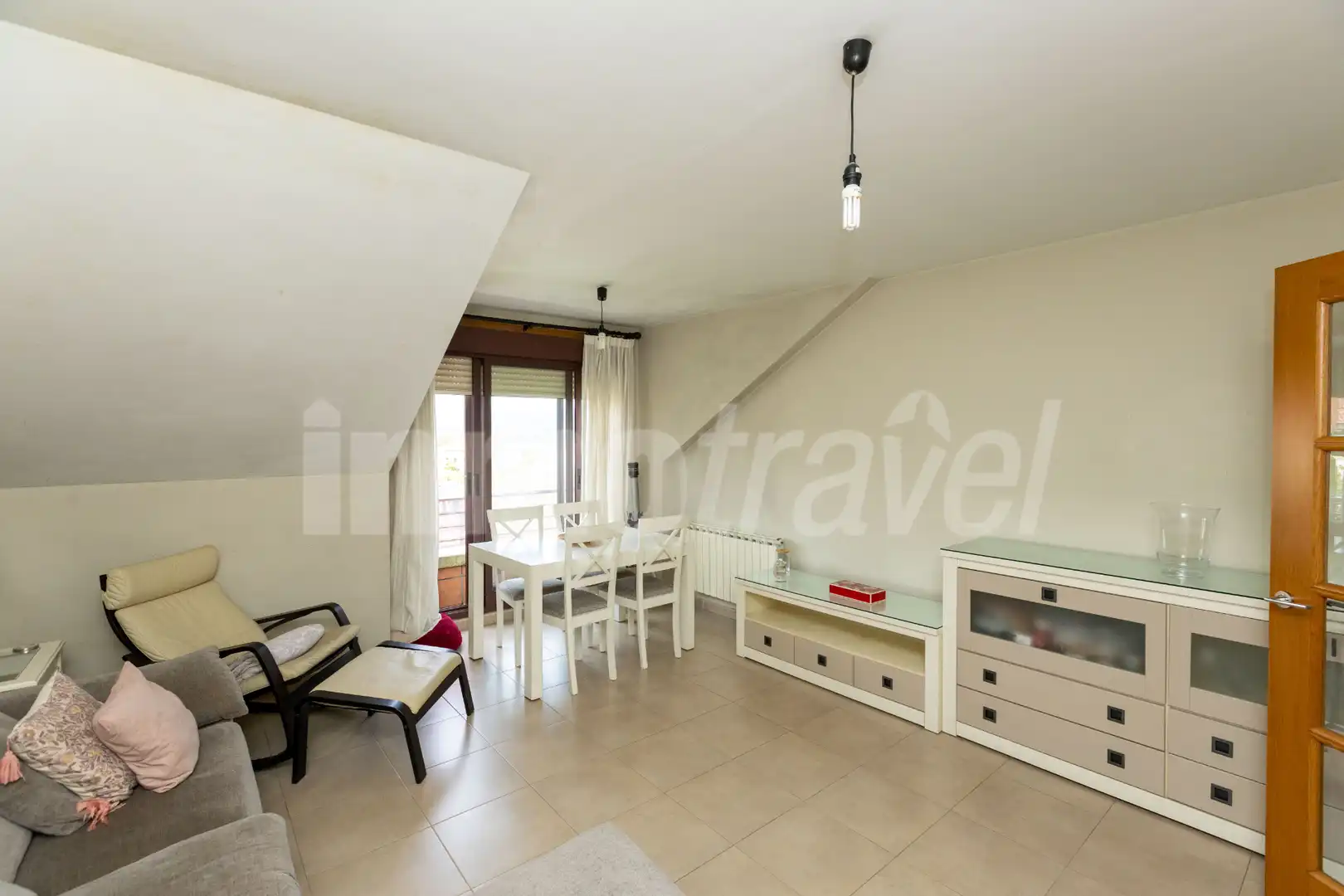 Sala de estar de Ático en venta en Poio con Calefacción, Parquet y Terraza
