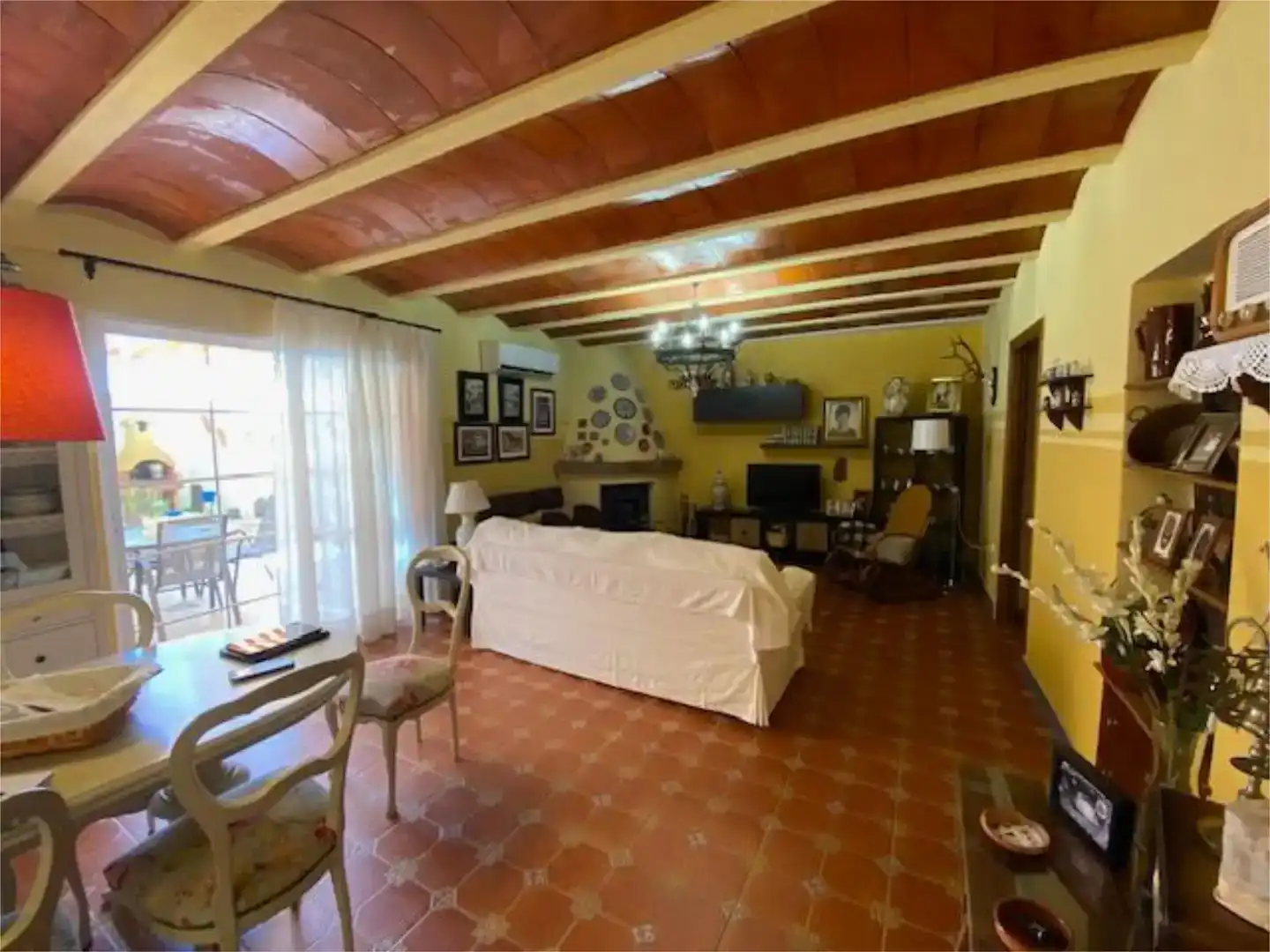 Sala d'estar de Casa adosada en venda en Valdetorres amb Aire condicionat, Traster i Piscina