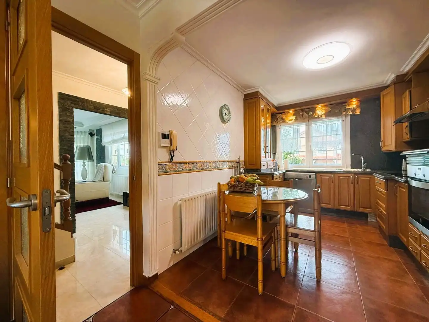 Cocina de Casa o chalet en venta en Gijón  con Calefacción, Terraza y Piscina