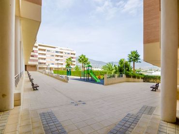 Flat with pool for sale in Las Lagunas