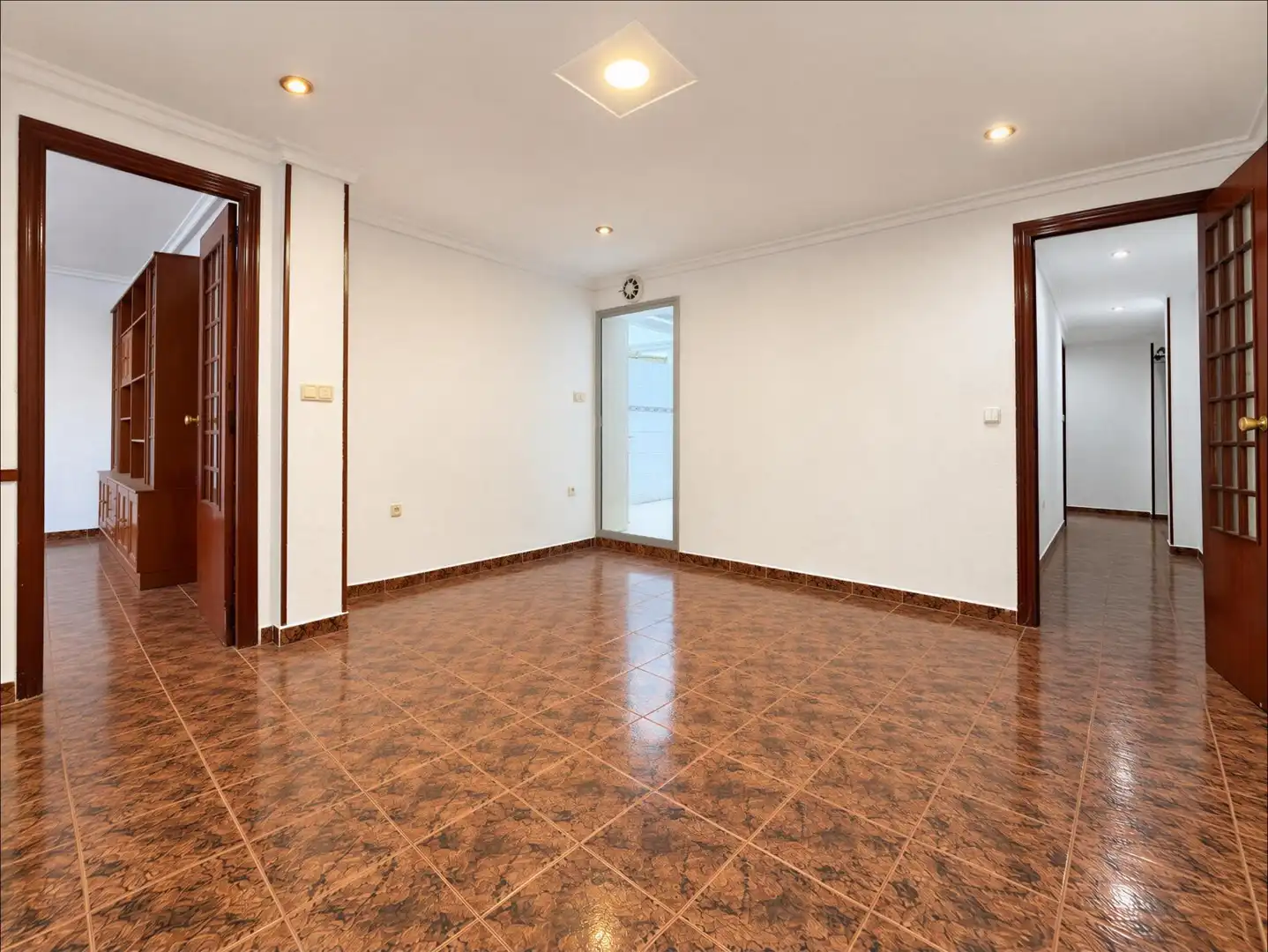 Erdgeschosswohnung mit Aufzug zum Verkauf in Casco Antiguo, imagen 2