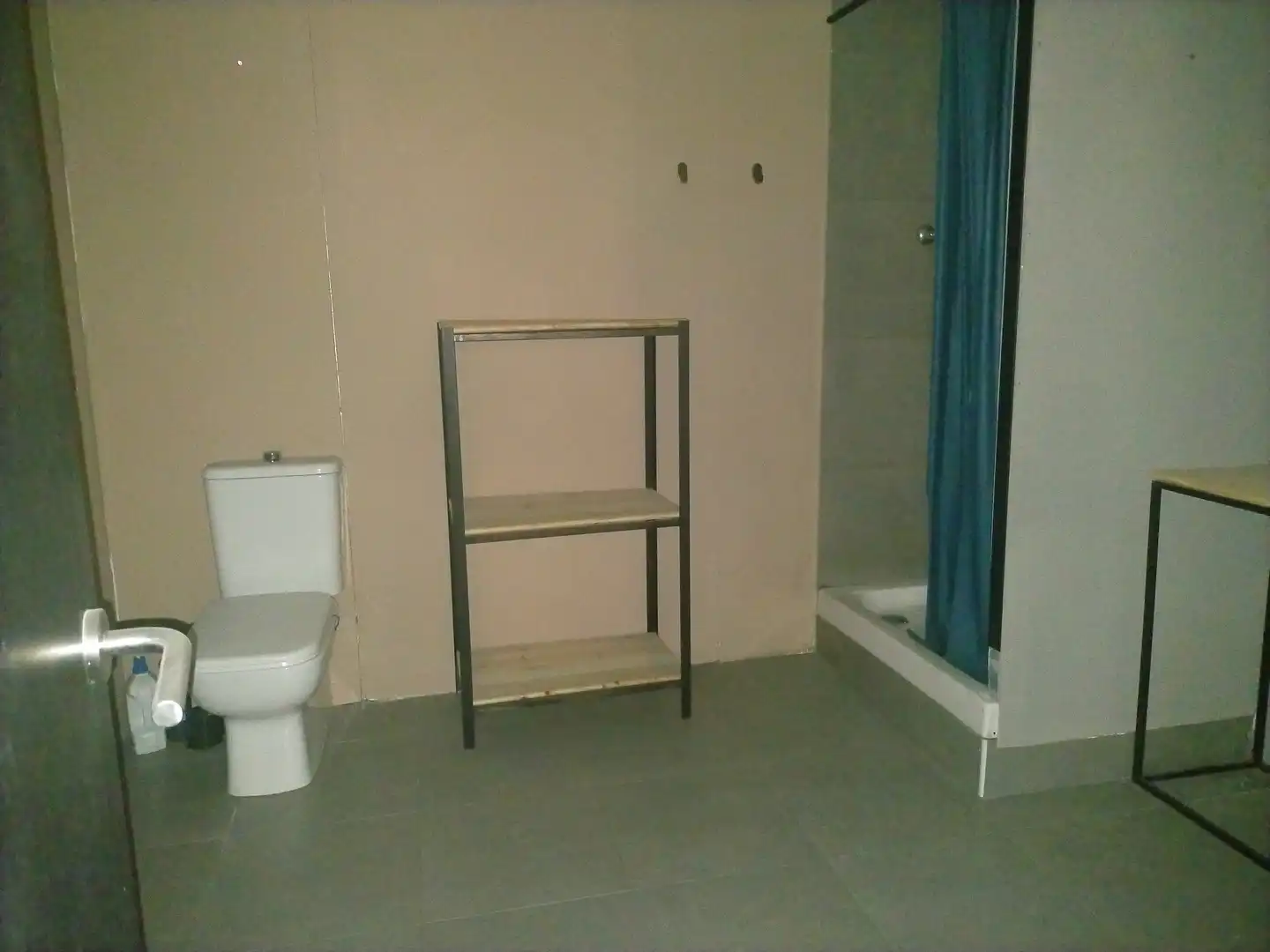 Bathroom of Industrial buildings for rent in Sabadell