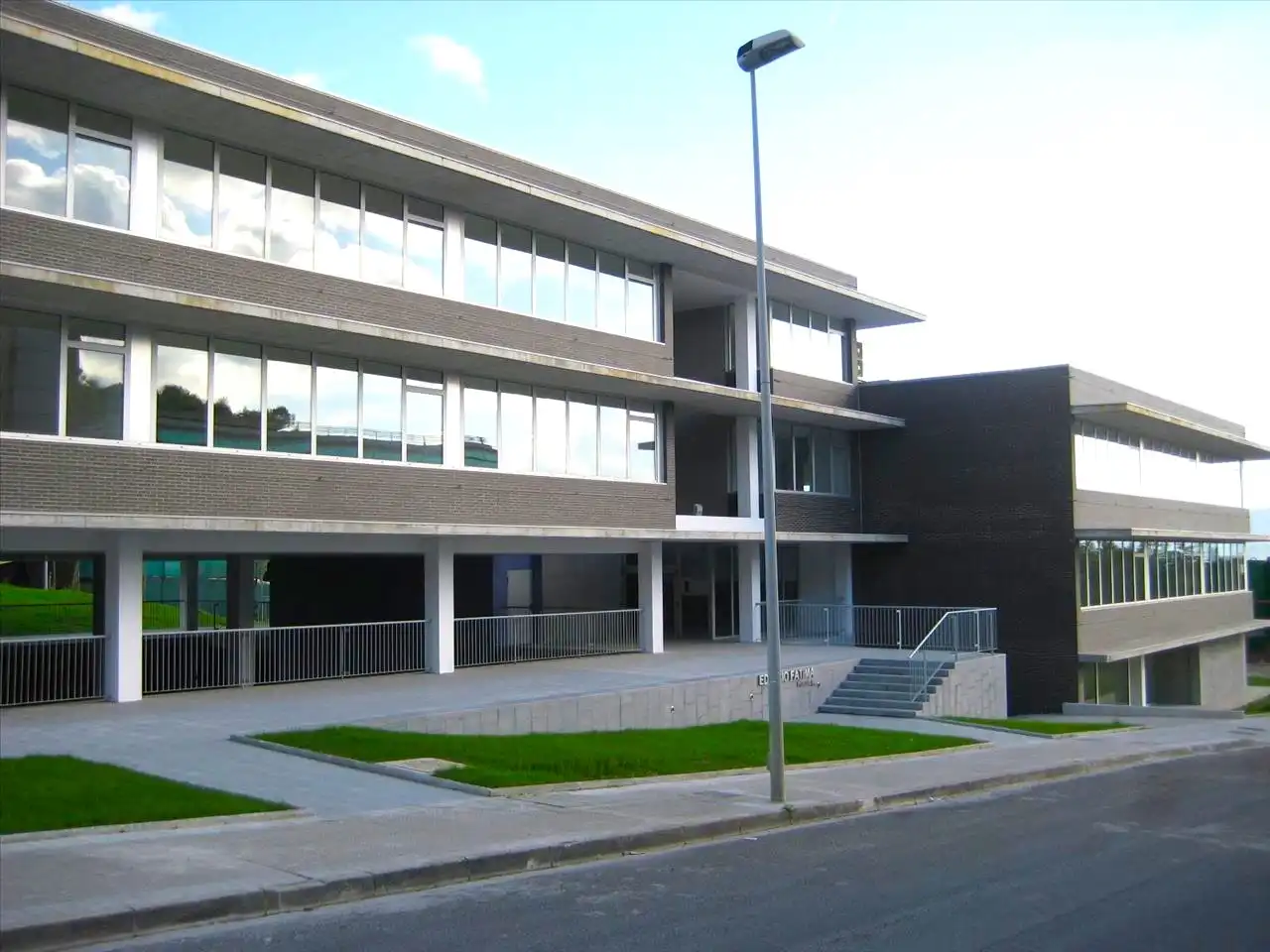 Locale commerciale in vendita a ENEKURIBIDEA, EDIFICIO FATIMA, imagen 2