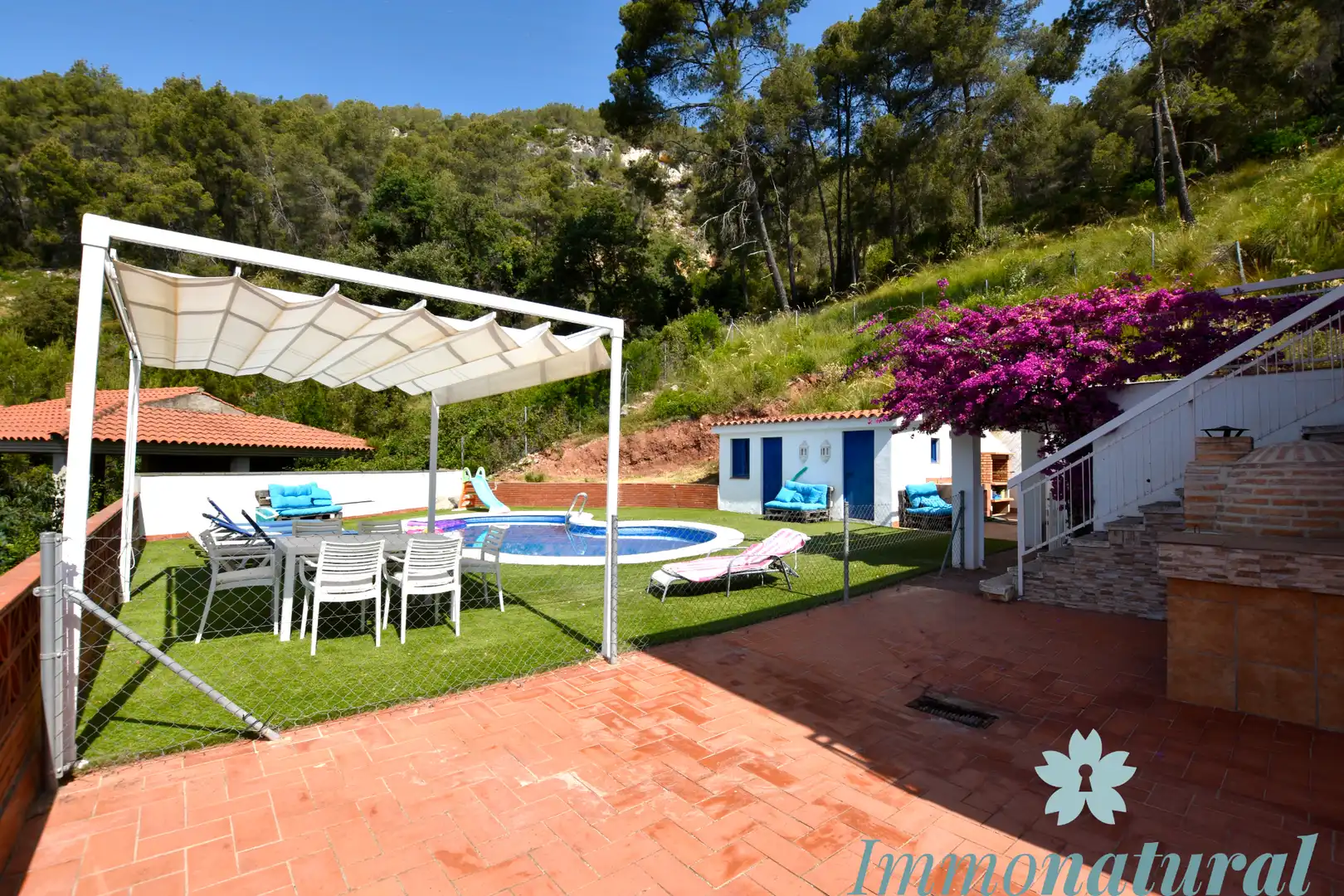 Piscina de Casa o chalet en venta en Torrelles de Llobregat con Aire acondicionado, Calefacción y Jardín privado