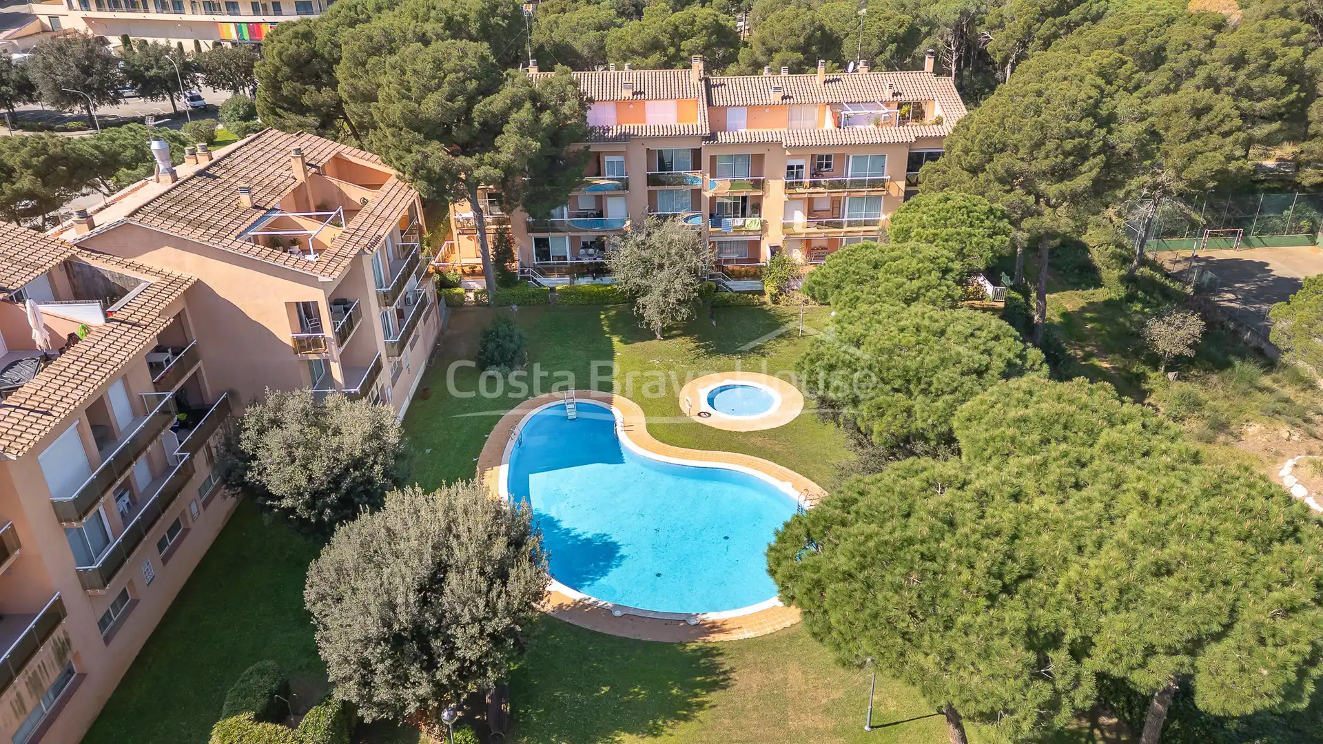 Piscina de Apartamento en venta en Pals con Terraza, Piscina y Horno