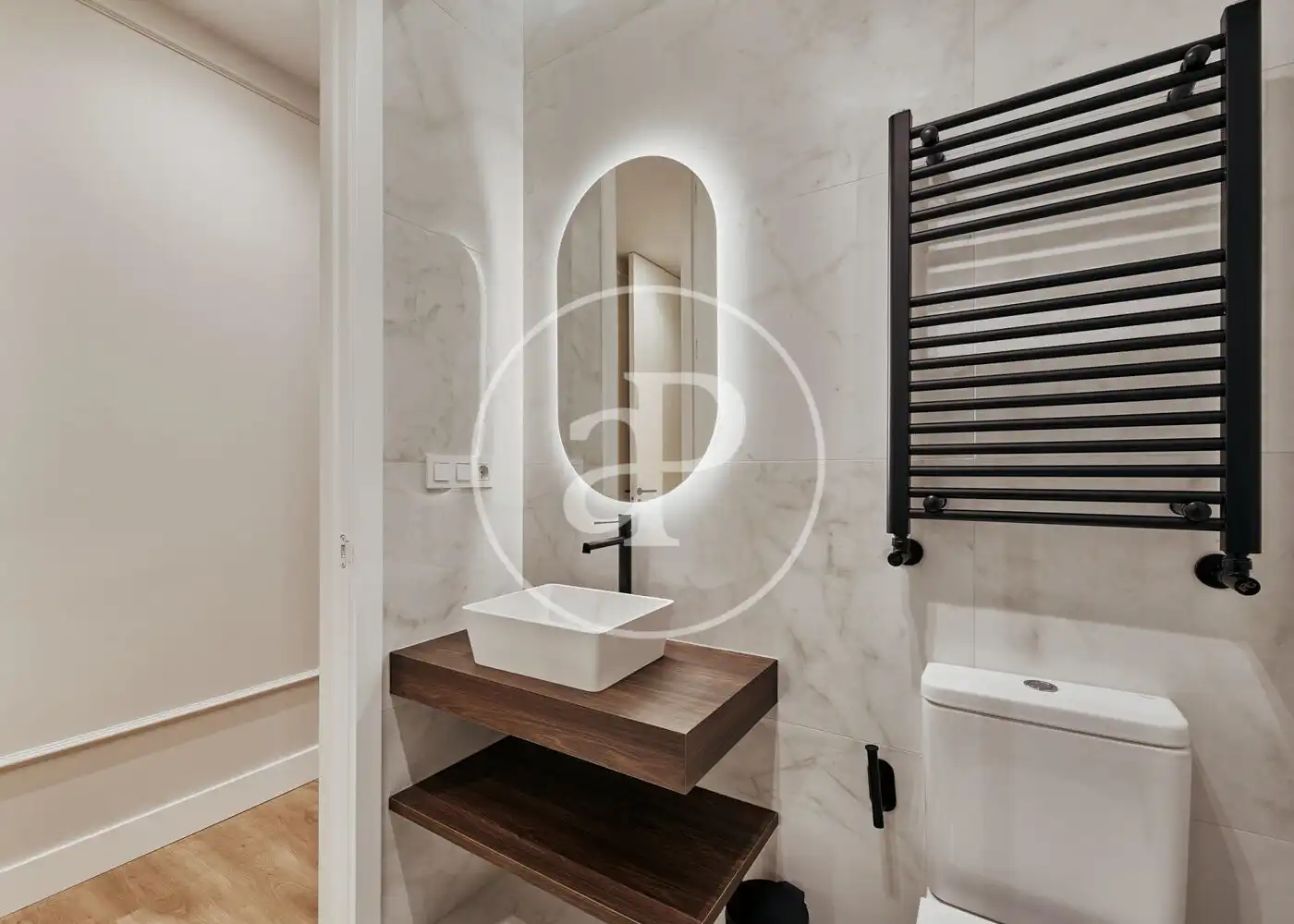 Badezimmer von Wohnung zum Verkauf in Madrid mit Klimaanlage, Heizung und Möbliert