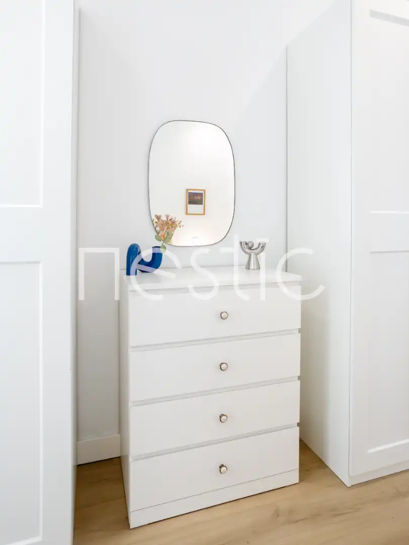Habitación de Apartamento de alquiler en Madrid con Aire acondicionado, Calefacción y Amueblado