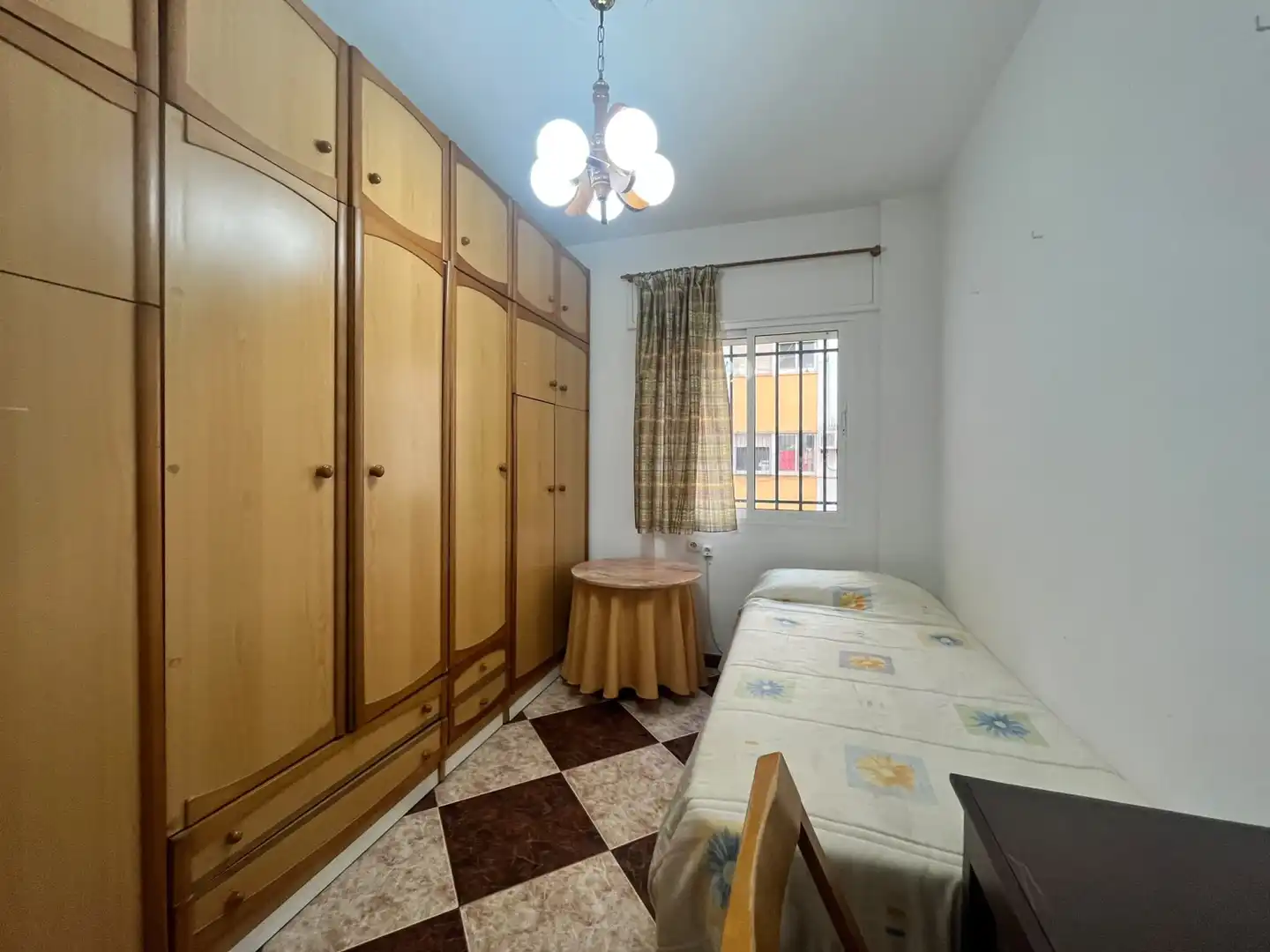 Bedroom of Flat for rent in Sevilla  with Air Conditioner, Furnished and Washing machine