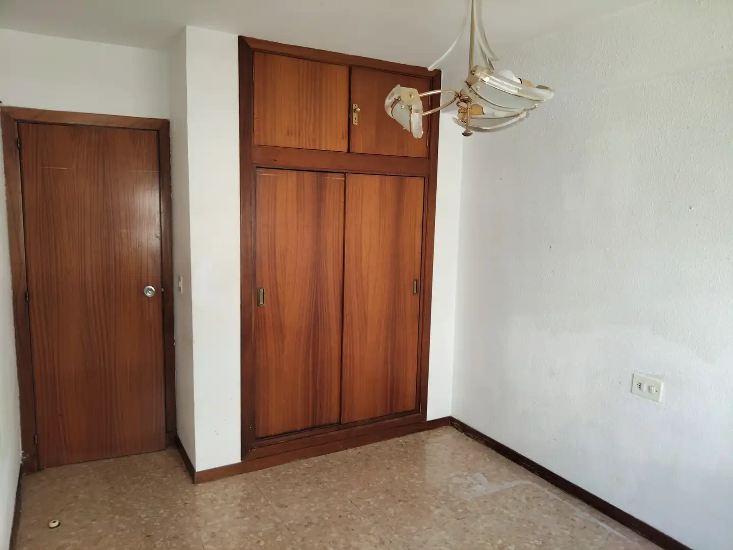 Bedroom of Flat for sale in Zaragoza  with Heating, Parquet flooring and Terrace