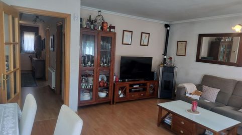 Foto 4 de Casa adosada en venda a Flores de Sil - La Placa, Ponferrada