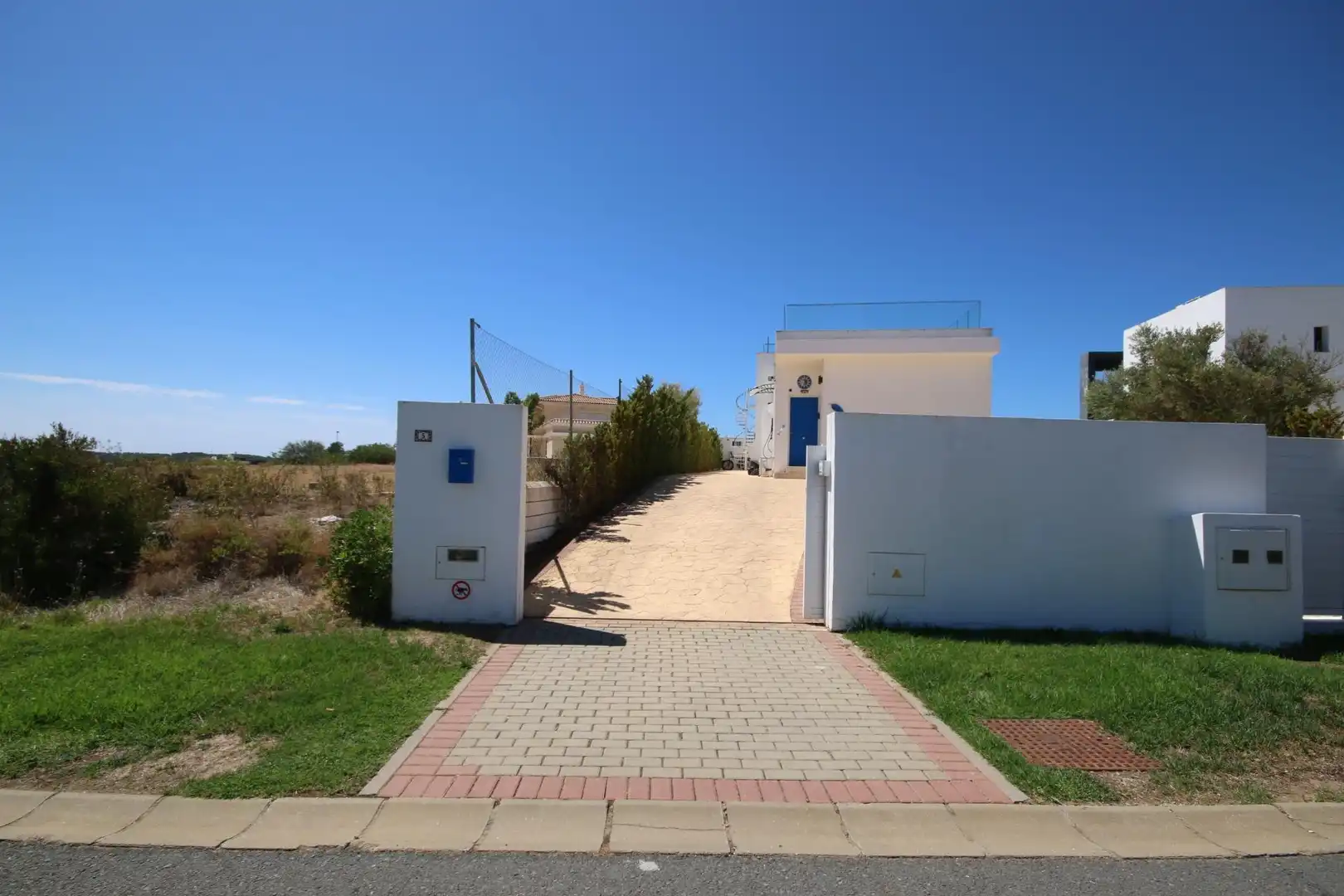 Exterior view of Houses for sale in Ayamonte  with Air Conditioner, Swimming Pool and Jacuzzi