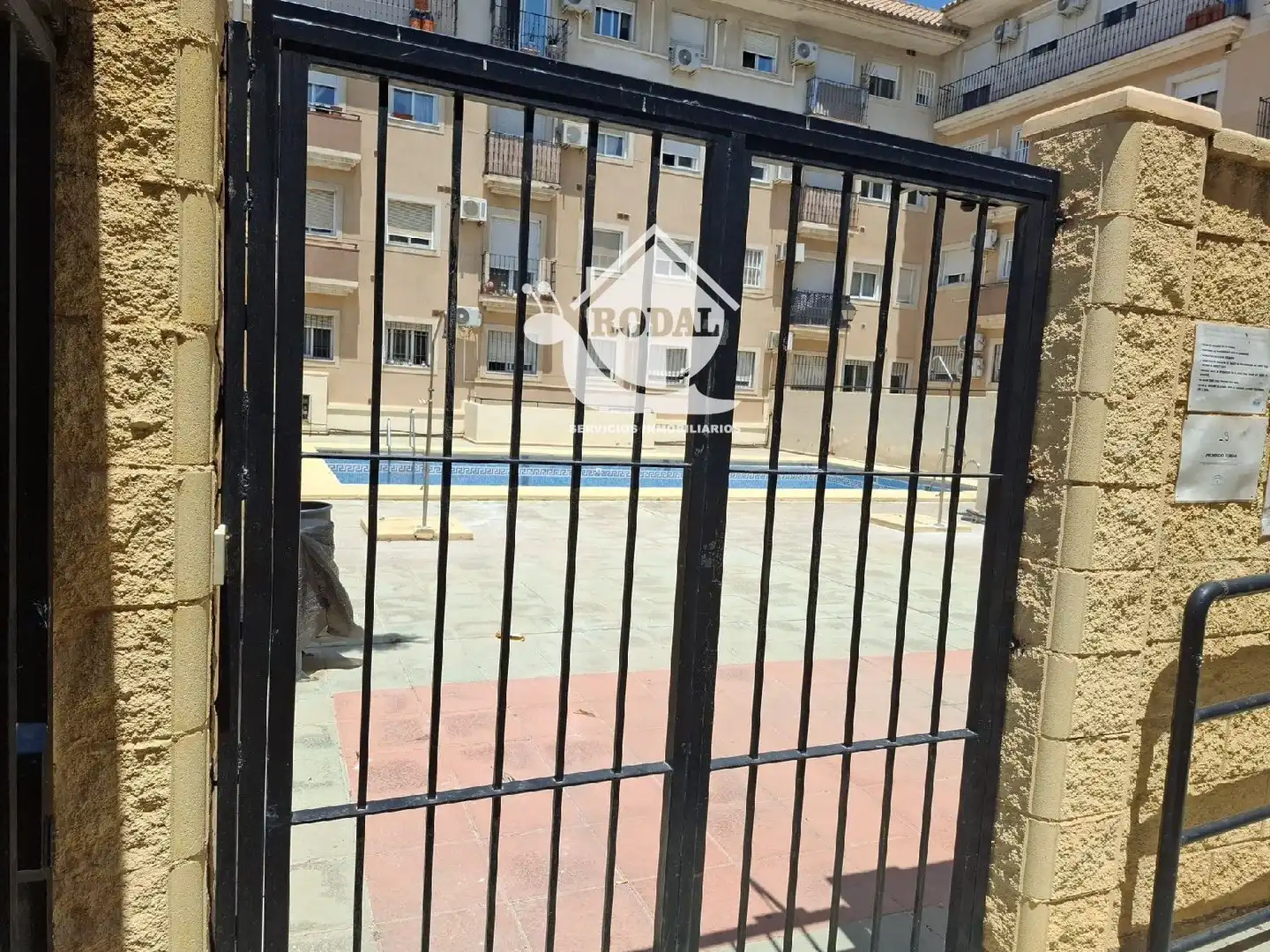 Vista exterior de Piso en venta en Huércal de Almería con Aire acondicionado, Calefacción y Parquet