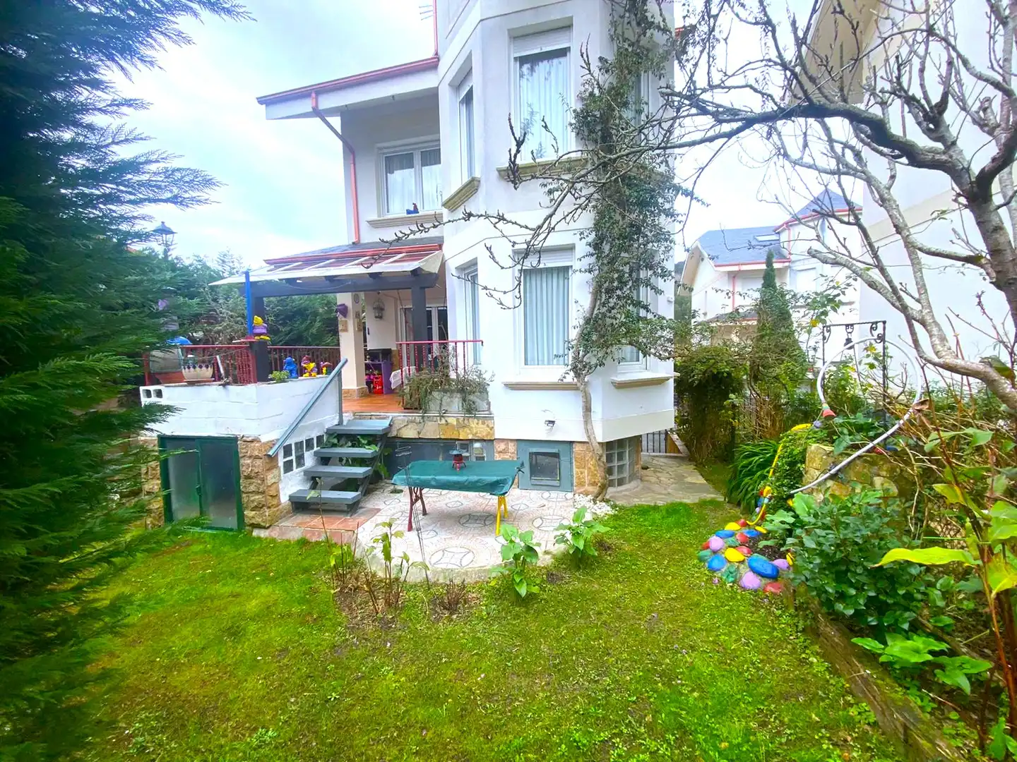 Jardín de Casa o chalet en venta en Castro-Urdiales con Calefacción, Jardín privado y Parquet