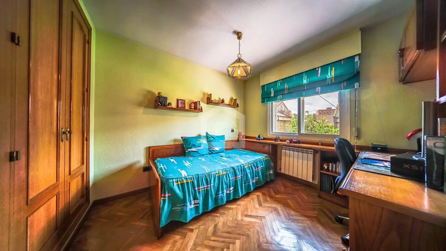 Dormitori de Casa adosada en venda en Alcorcón amb Aire condicionat, Calefacció i Parquet