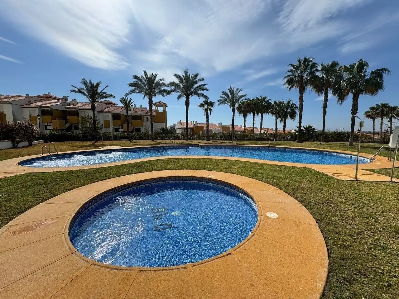 Schwimmbecken von Maisonette zum Verkauf in Vera mit Klimaanlage, Privatgarten und Terrasse