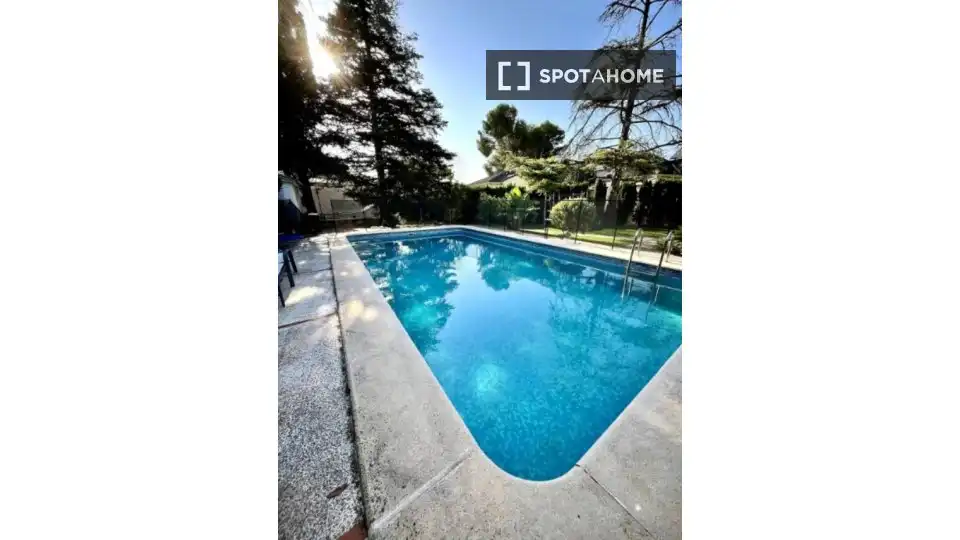 Piscina de Pis de lloguer en L'Eliana amb Aire condicionat, Calefacció i Moblat