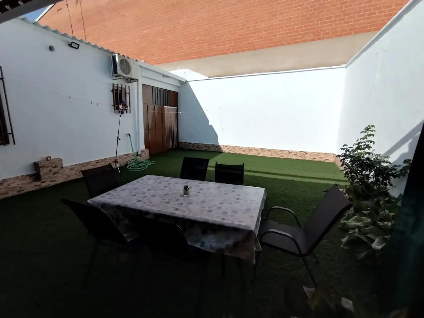 Terrassa de Casa o xalet en venda en Tomelloso amb Aire condicionat, Calefacció i Jardí privat