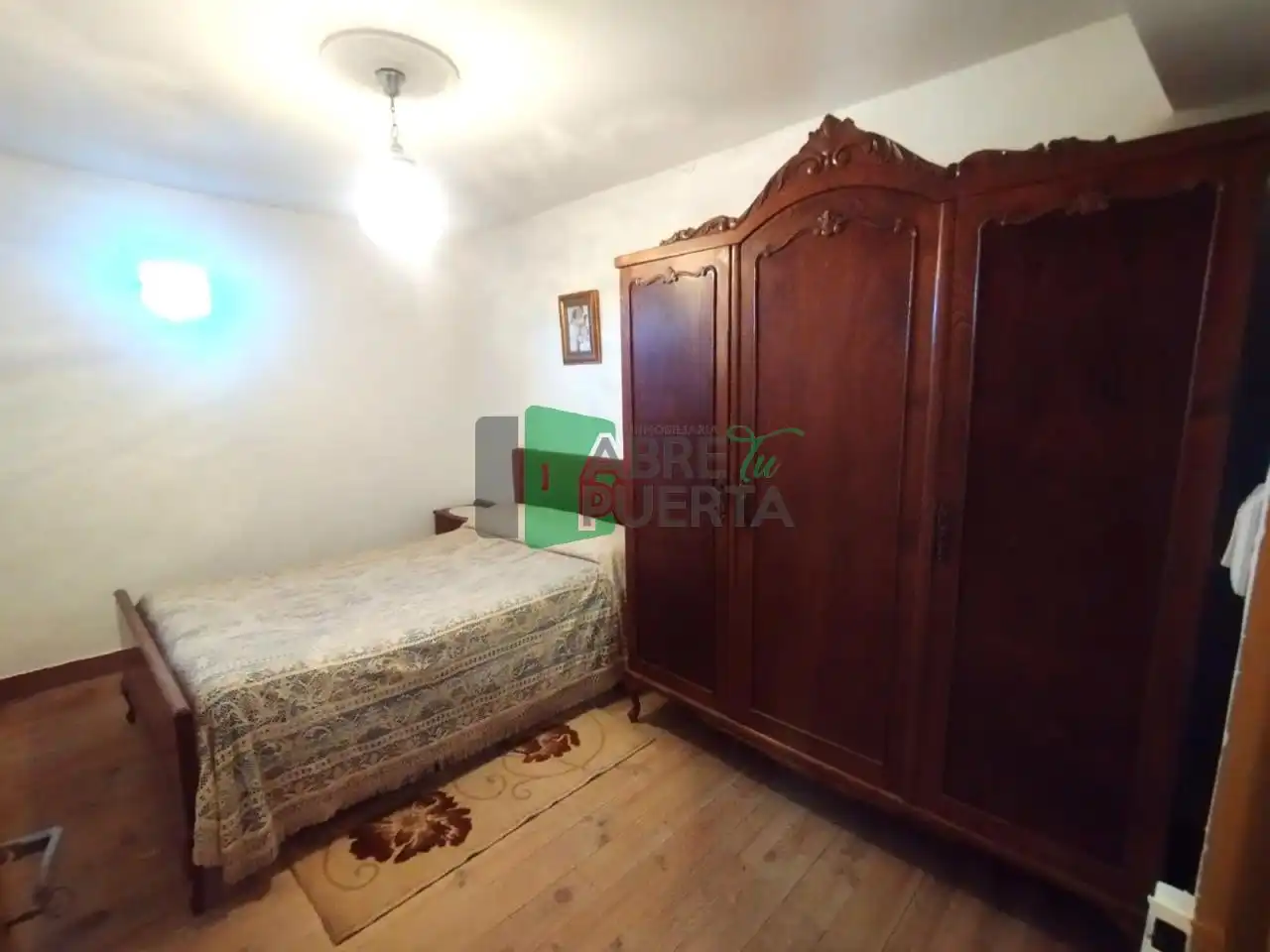 Dormitori de Casa o xalet en venda en Ourense Capital  amb Jardí privat i Terrassa