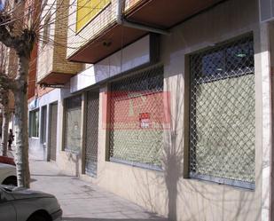 Vista exterior de Local en venda en León Capital 