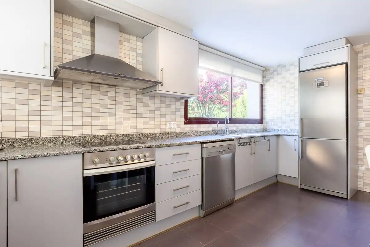Kitchen of Houses for sale in Chiva  with Heating, Private garden and Storage room