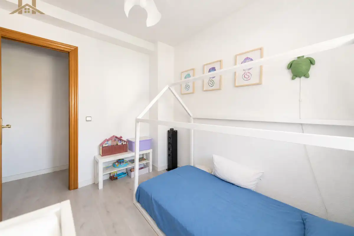 Dormitori de Pis en venda en Móstoles amb Aire condicionat i Terrassa