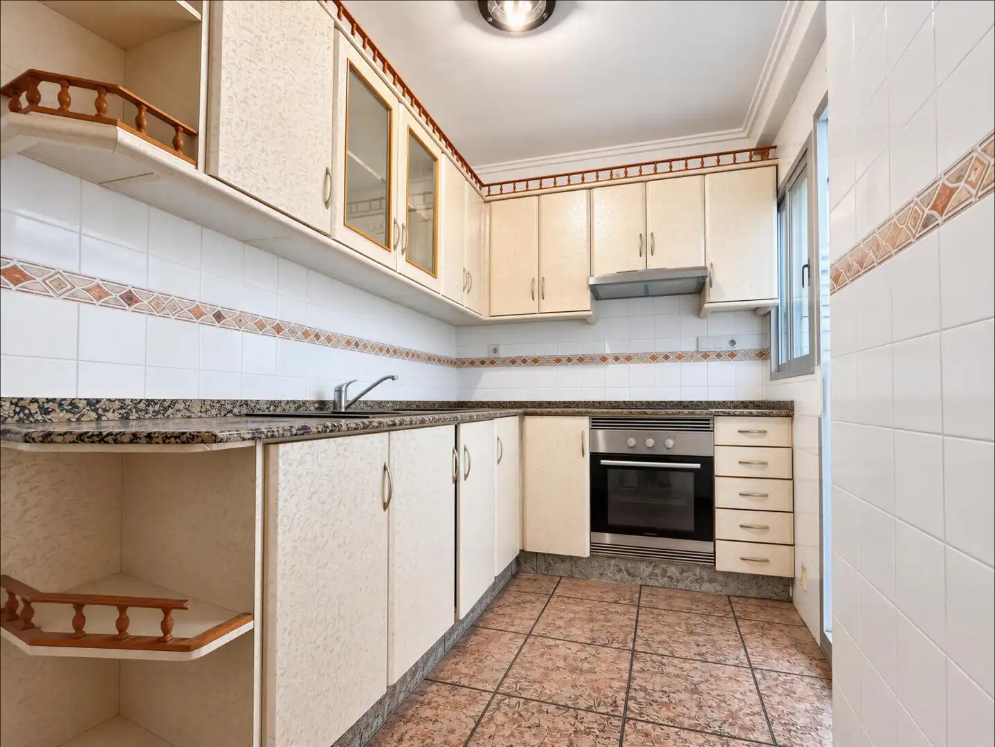 Erdgeschosswohnung mit Aufzug zum Verkauf in Casco Antiguo, imagen 15